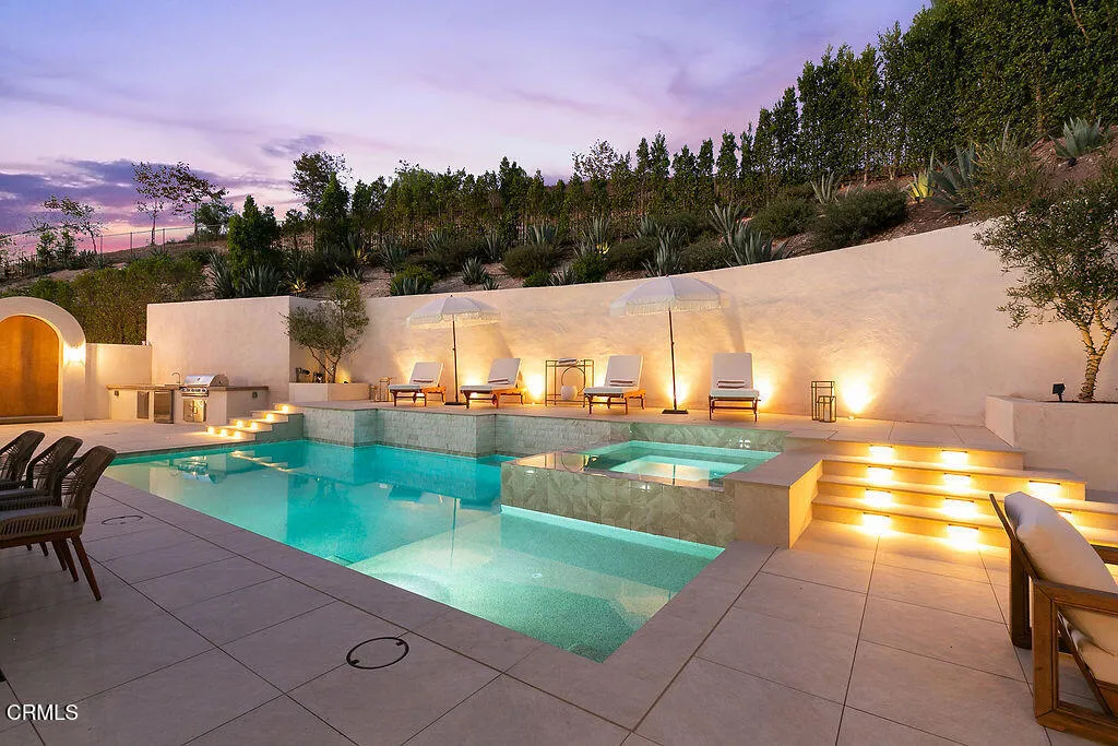 2417 E Hillcrest Drive, Thousand Oaks, California 91362 home-pic-70